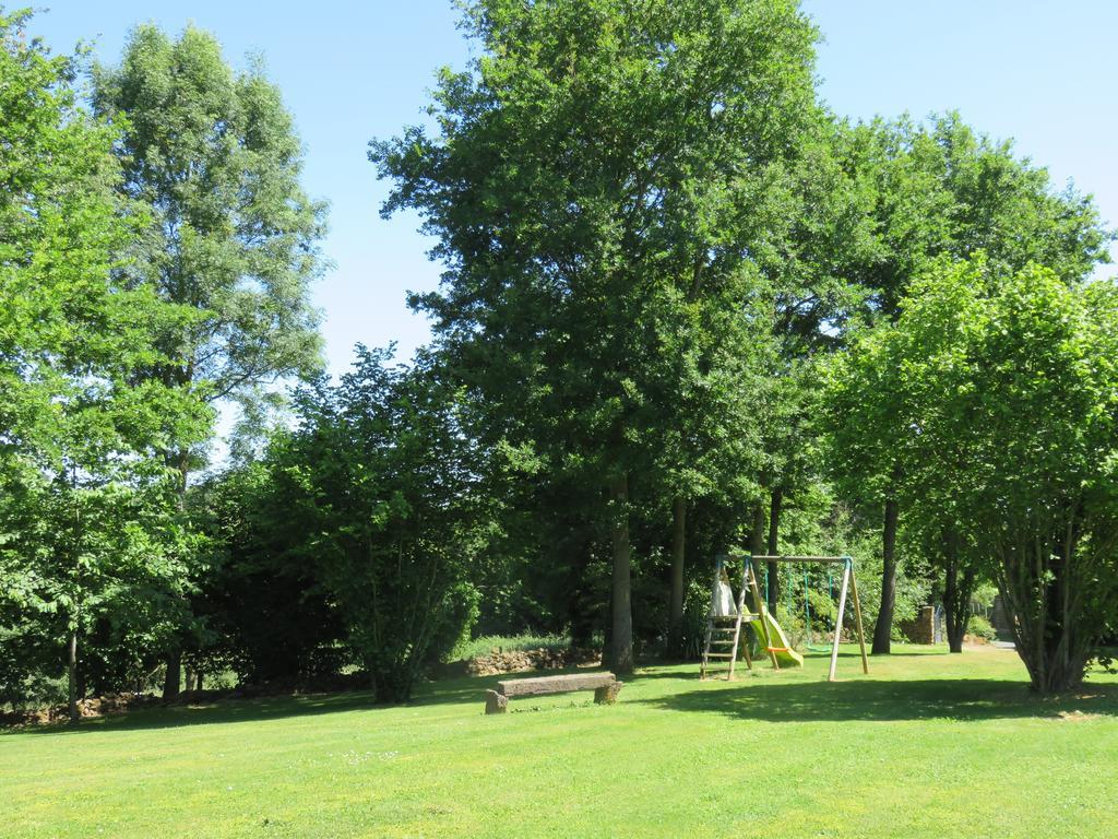 Les Quatre Saisons Bed & Breakfast Moitron-sur-Sarthe Bagian luar foto