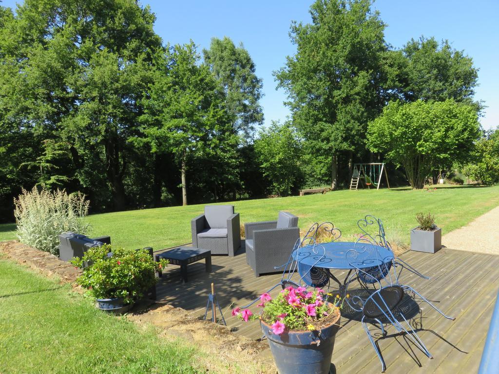 Les Quatre Saisons Bed & Breakfast Moitron-sur-Sarthe Bagian luar foto