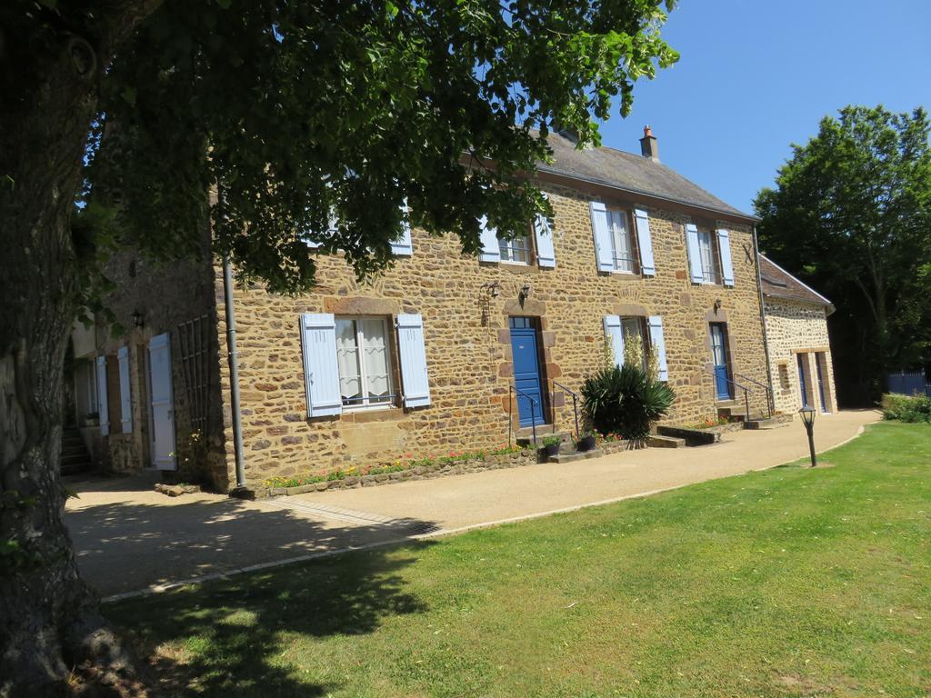 Les Quatre Saisons Bed & Breakfast Moitron-sur-Sarthe Bagian luar foto